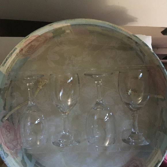 Paris Wine Set - Picture 6 of 13